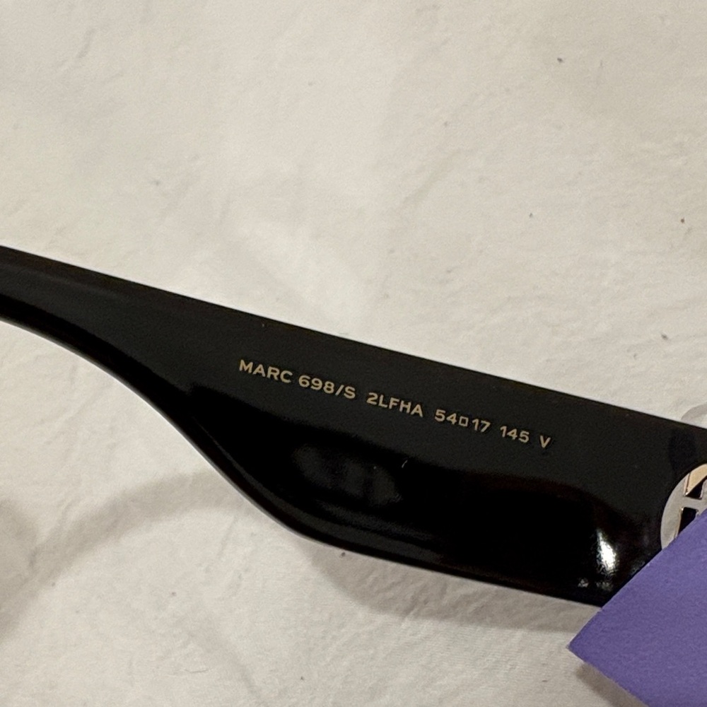 Marc Jacobs Oversized Amber Square Sunglasses - Picture 4 of 5